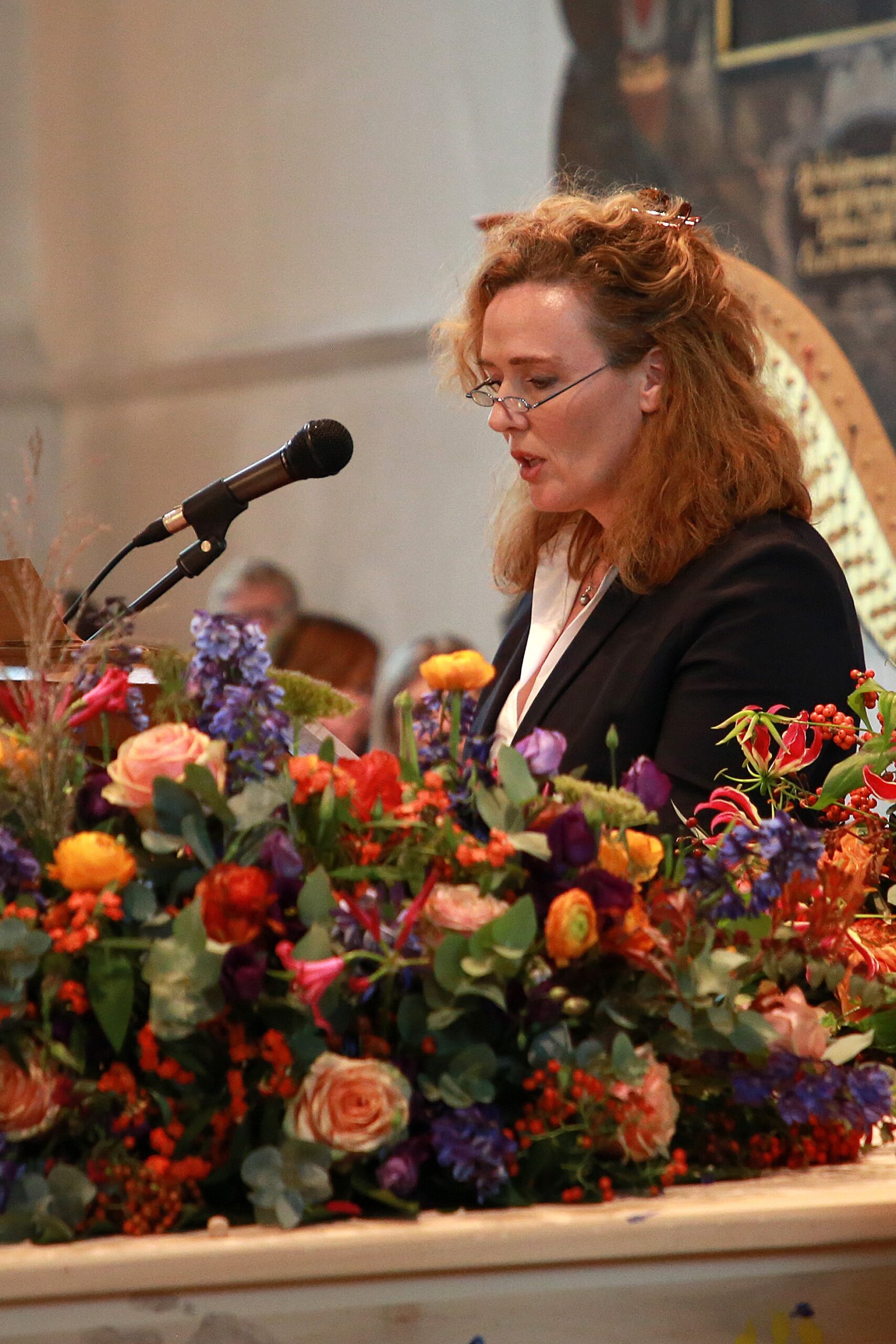 Uitvaart Joost staande foto spreken machteld-141
